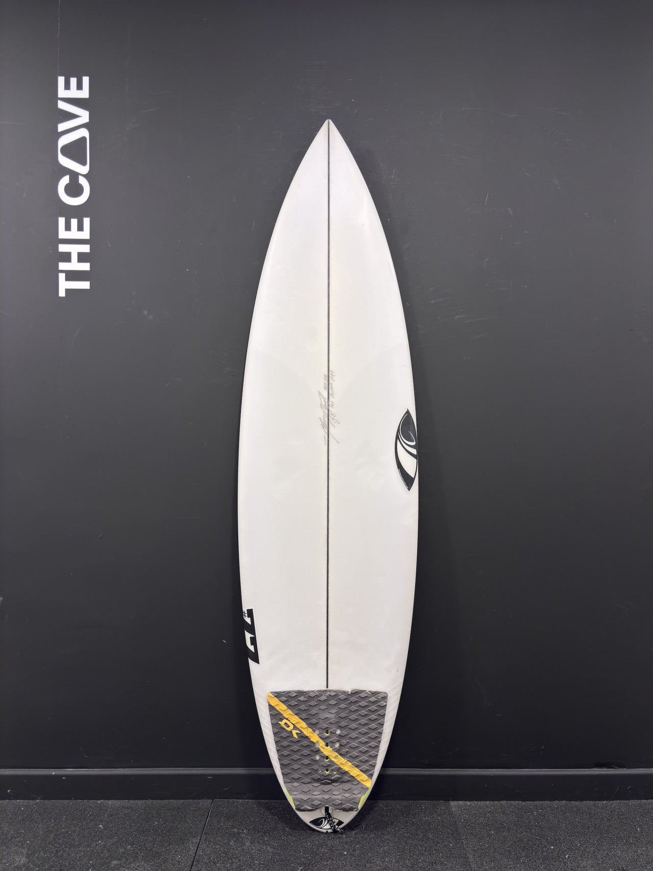 #77 5'9" x 18 3/8" X  2 3/8" - 25.30L, 3x  FCS 2 Fin Boxes, PU [Good] - ID:1072823