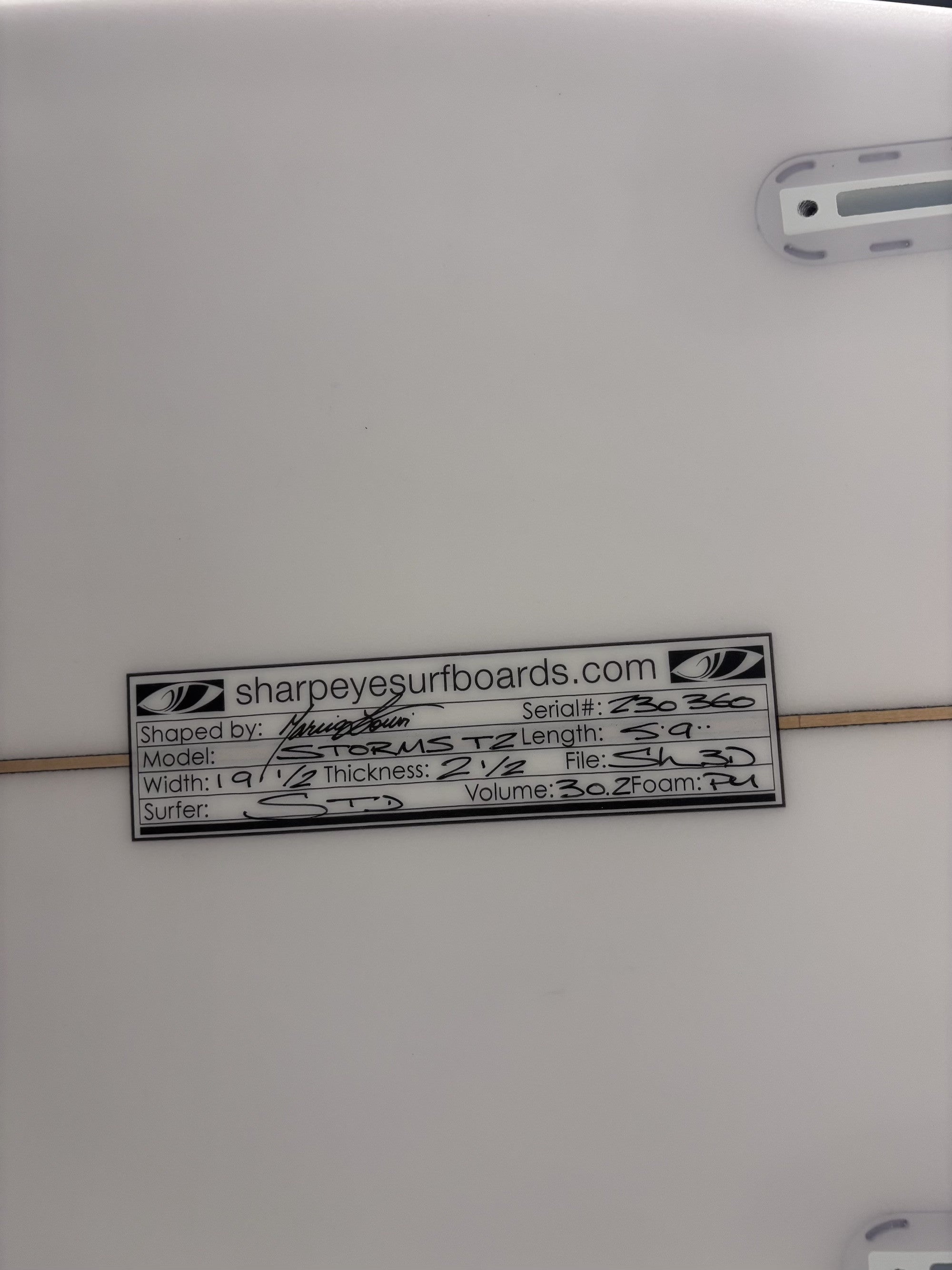 TWIN TURBO 5'9" x 19 1/2" X  2 1/2" - 30.20L, Swallow, 3x  Futures Fin Boxes, PU [Semi New] - ID:979315