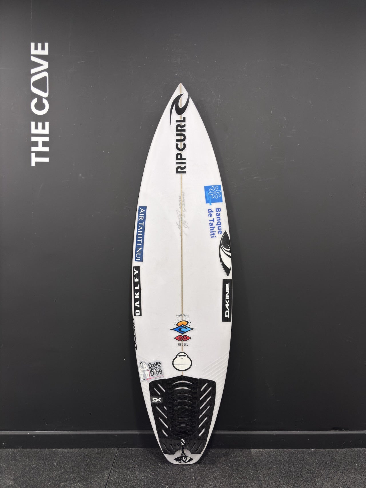 DISCO INFERNO 5'6" x 18 1/4" X  2 1/4" - 22.70L, 3x  Futures Fin Boxes, PU [New] - ID:1073138